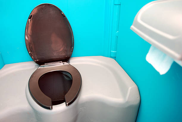 Porta potty delivery and setup in Rosedale, MS